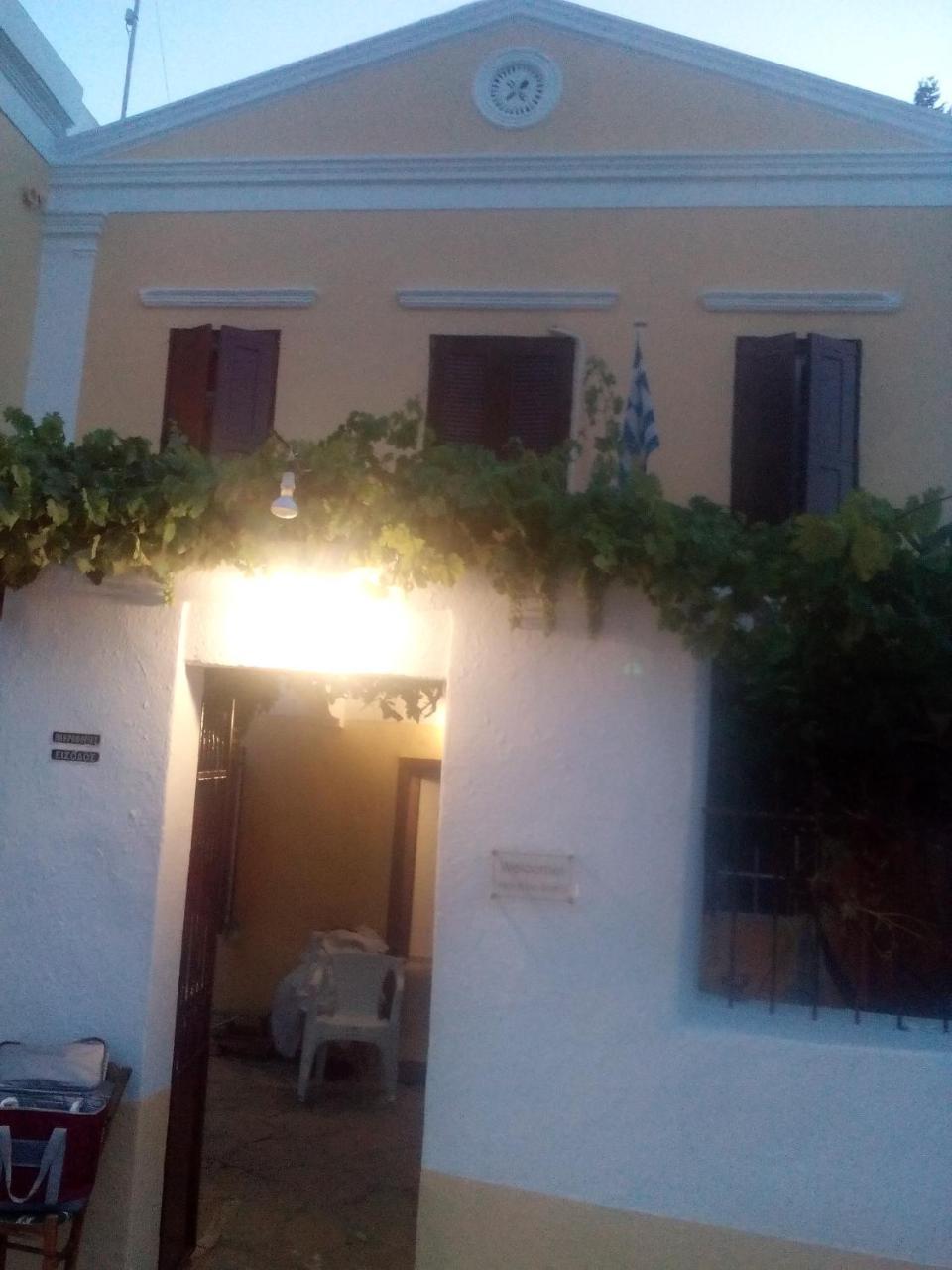 Nikos And Eva Studios Сими Екстериор снимка